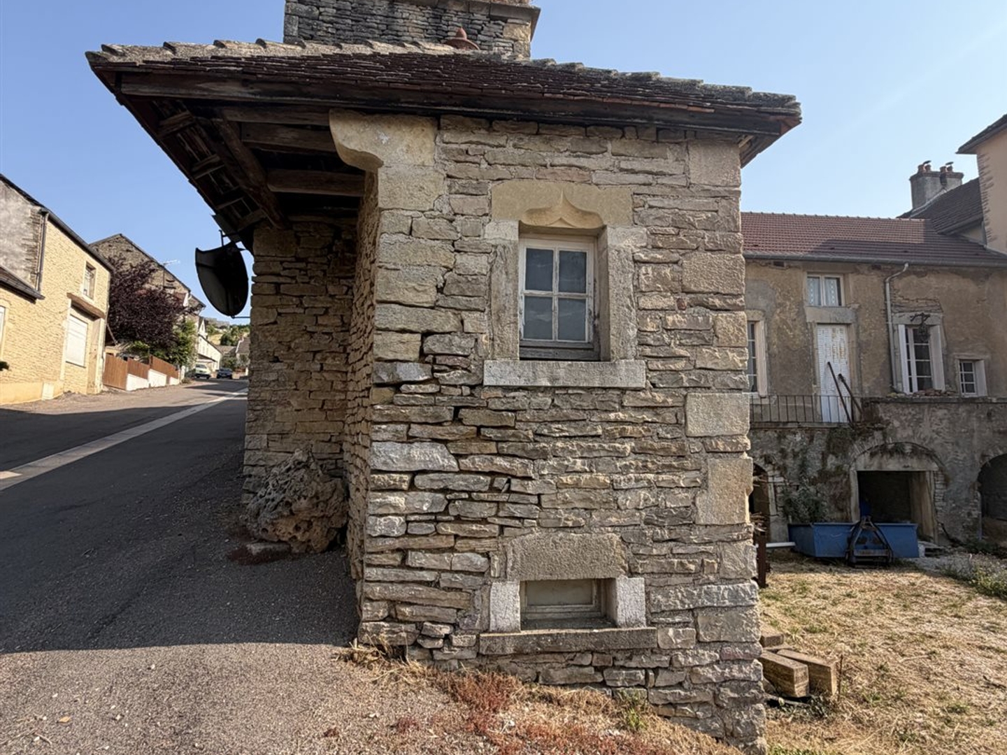 Immeuble à vendre - 2 pièces - 110m2 - Chevannes (21220)