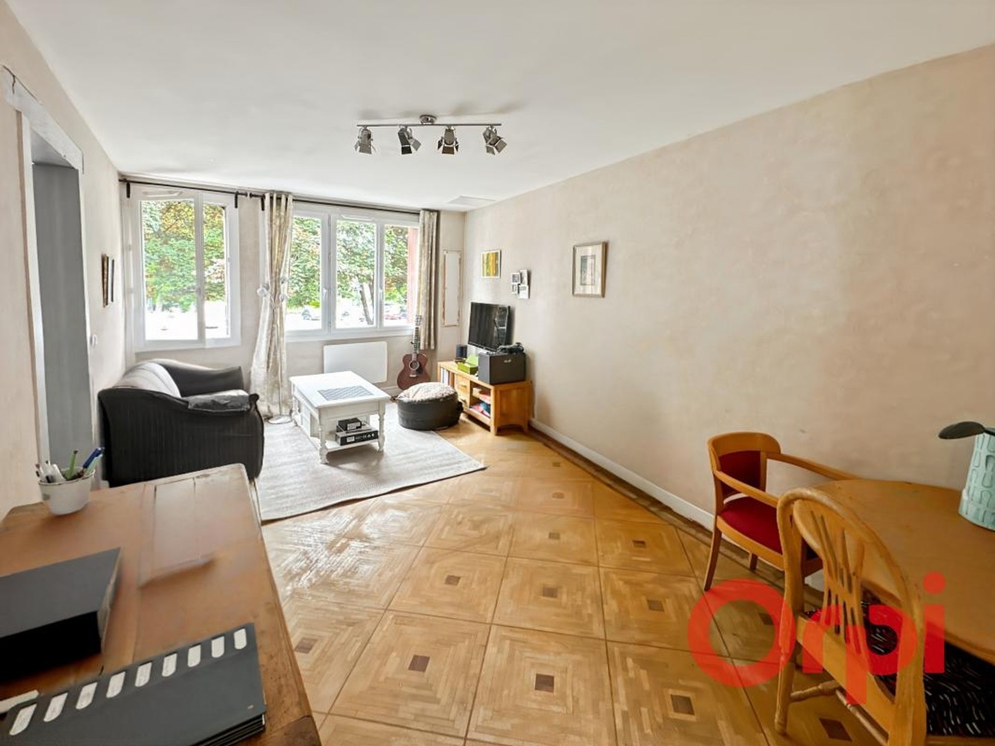 Bureaux à vendre - 2 pièces - 188m2 - Bourges (18000)
