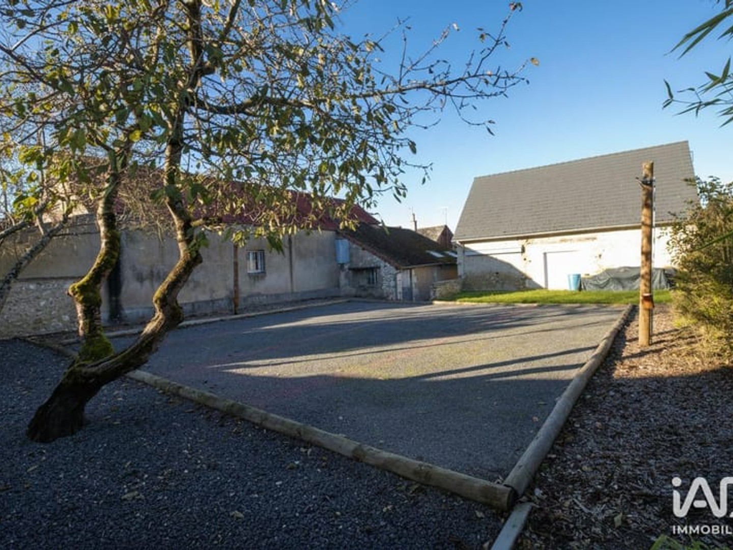 Immeuble commercial 206 m²