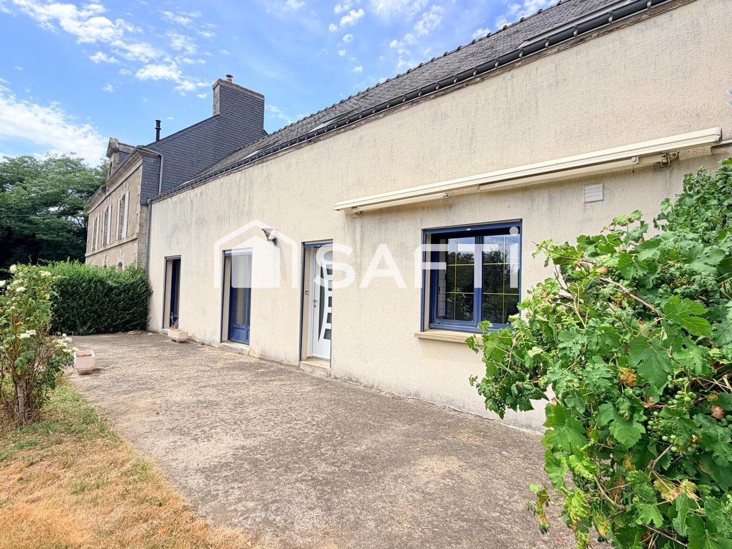 MAISON TRADITIONNELLE DE 123 M2 SUR UN TERRAIN DE 6328 M2 A PLUMELIAU BIEUZY