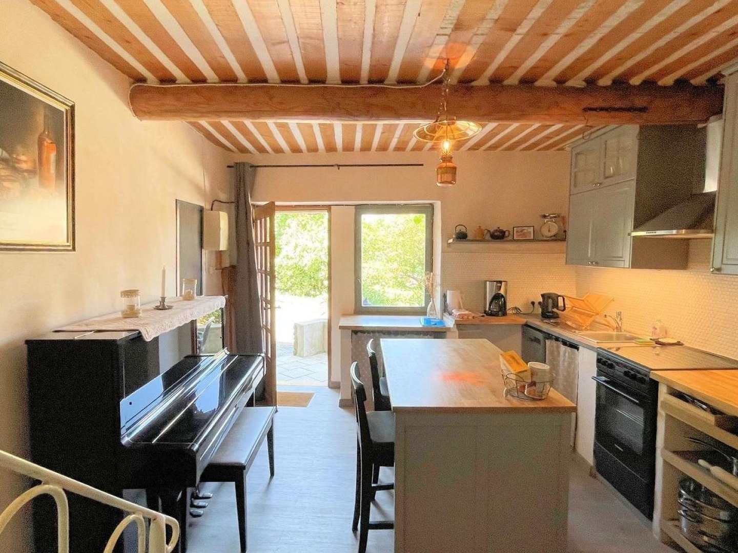 Maison à vendre - 5 pièces - 95m2 - Saint-Martin-De-C... (84750)