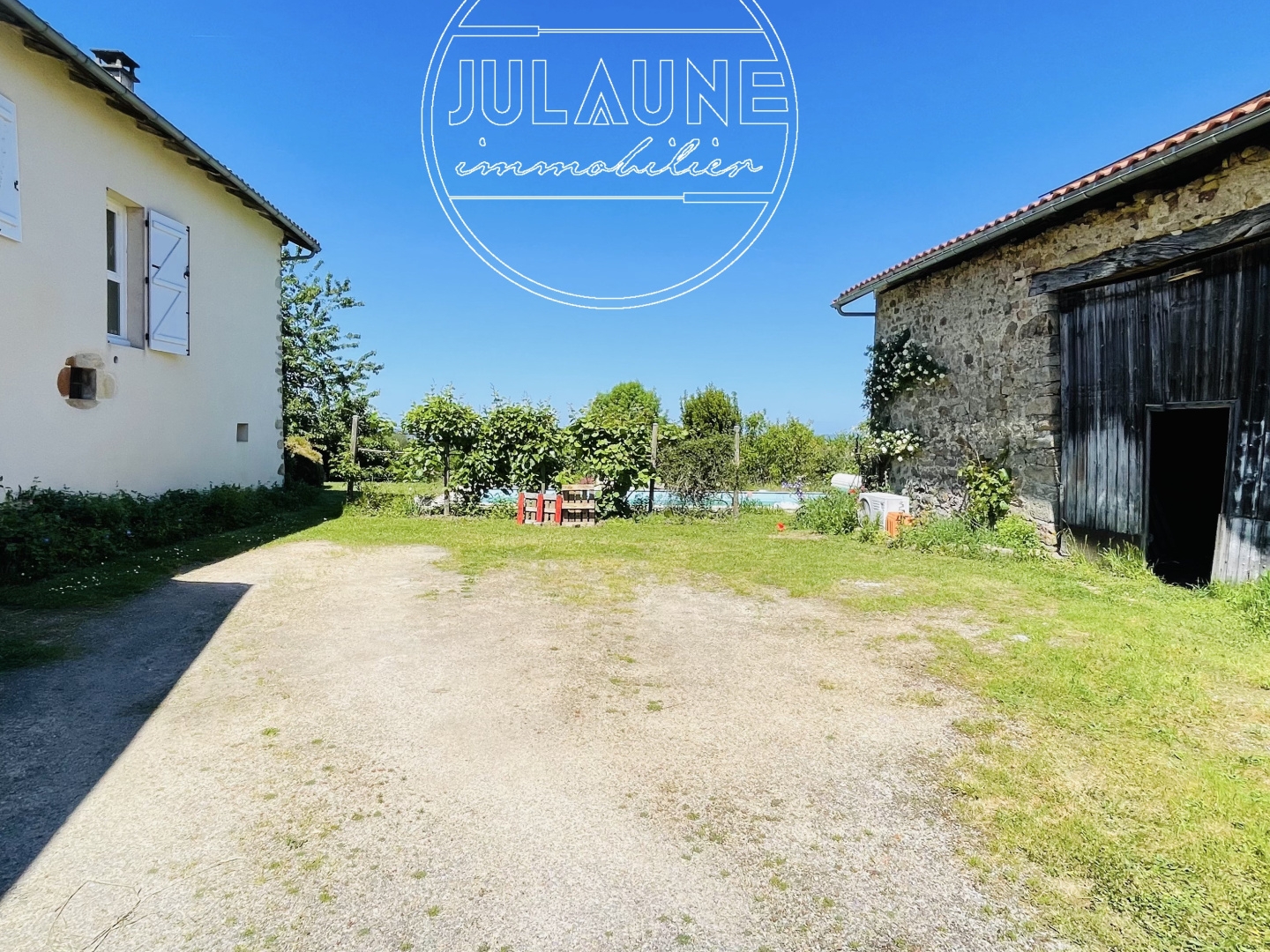 Maison à vendre - 7 pièces - 253m2 - Le Vigen (87110)