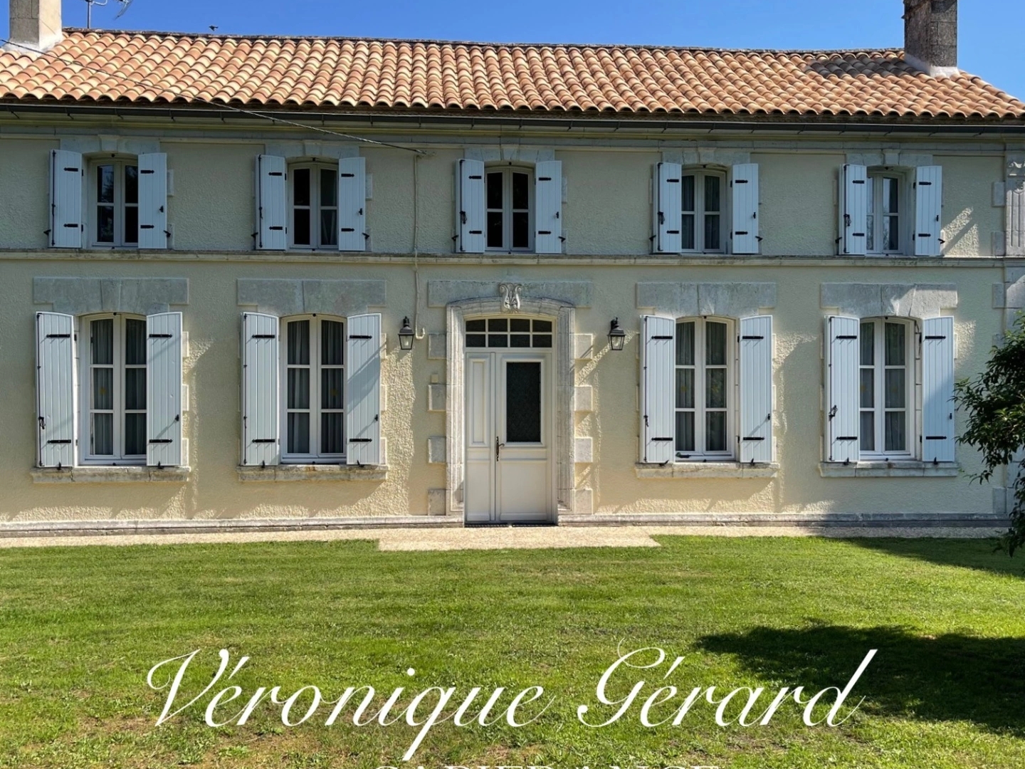 Maison à vendre - 6 pièces - 237m2 - Saint-Christophe-... (33230)