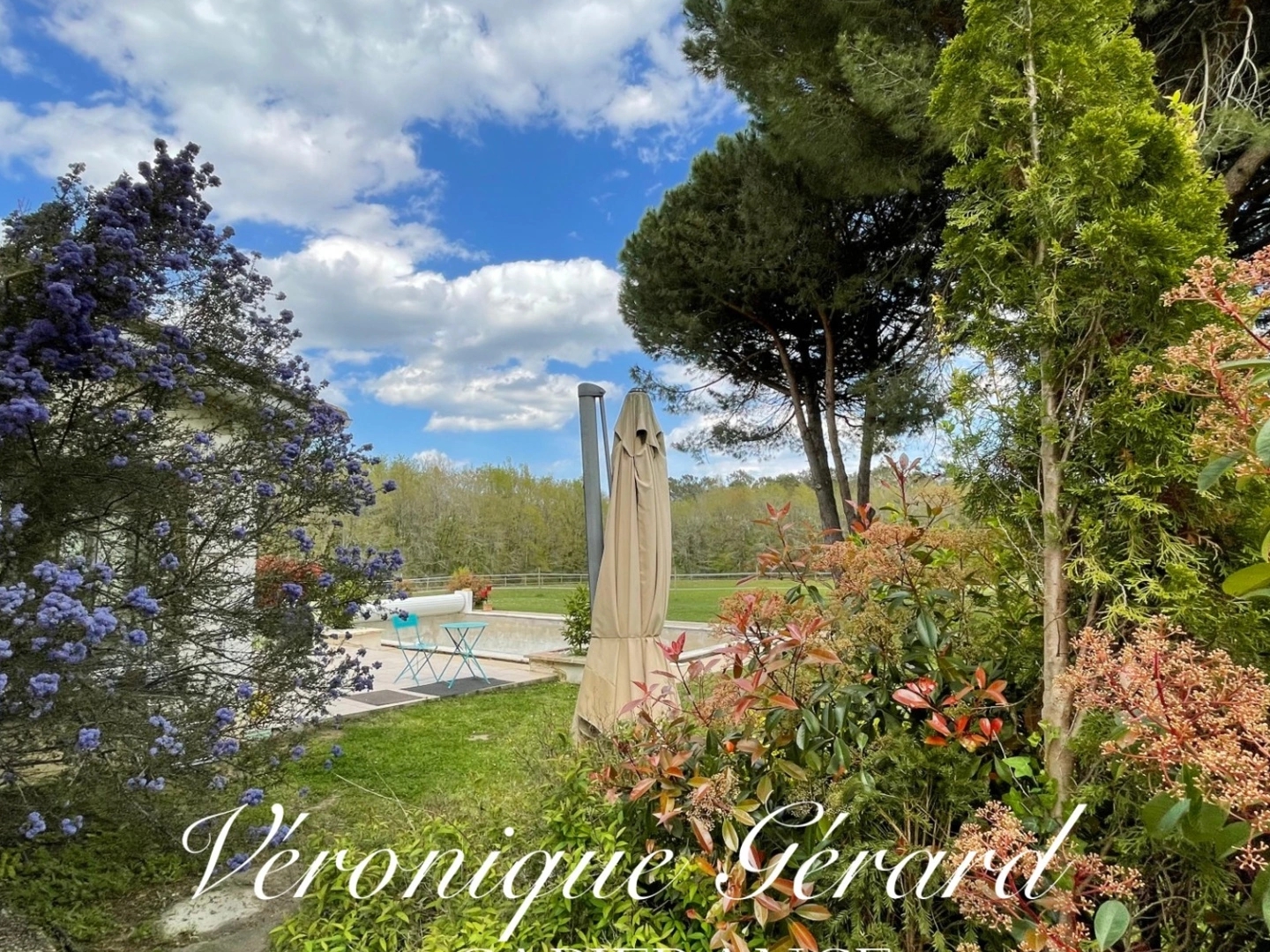 Maison à vendre - 6 pièces - 237m2 - Saint-Christophe-... (33230)