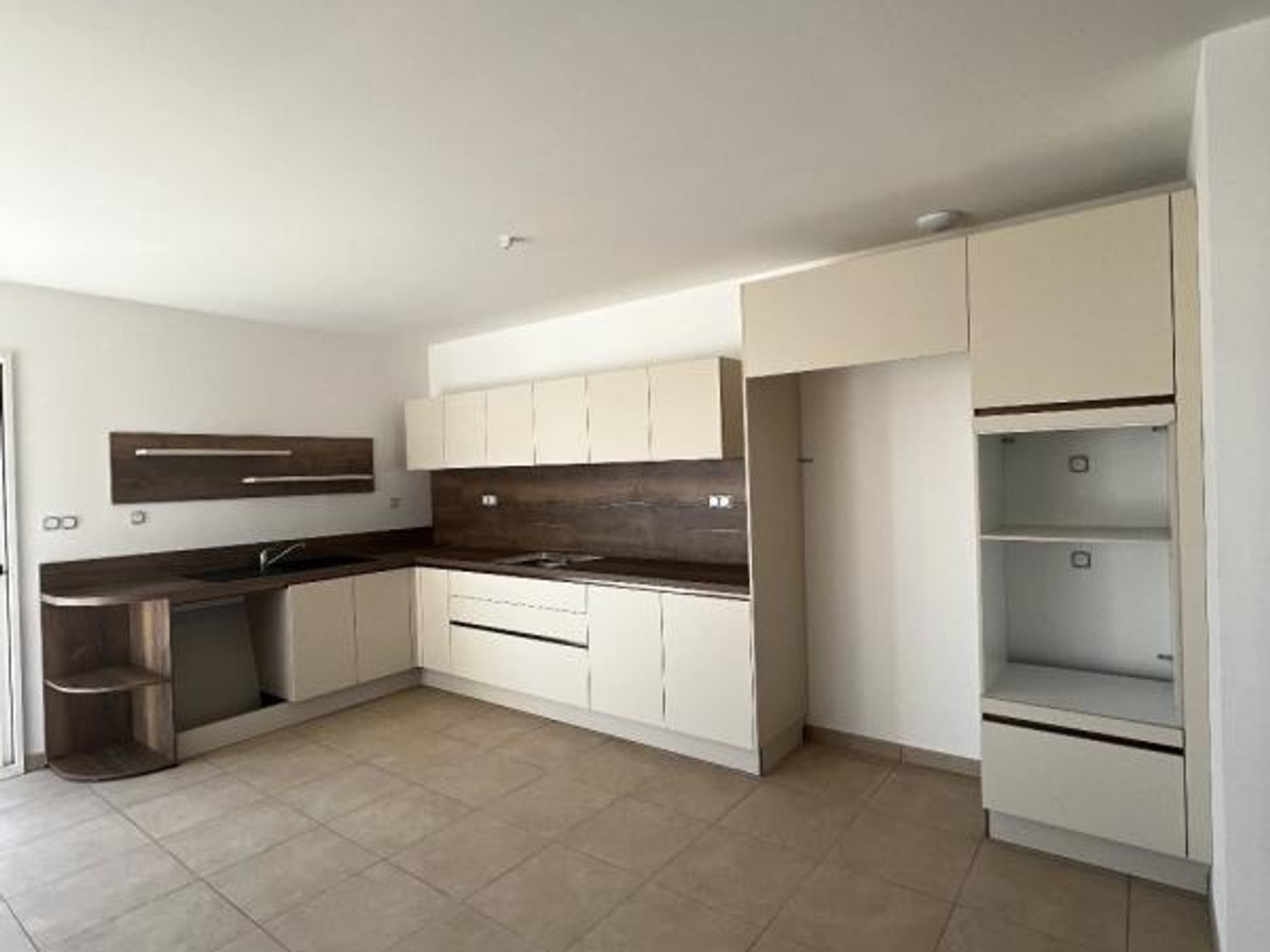 Maison à vendre - 4 pièces - 85m2 - Vias (34450)