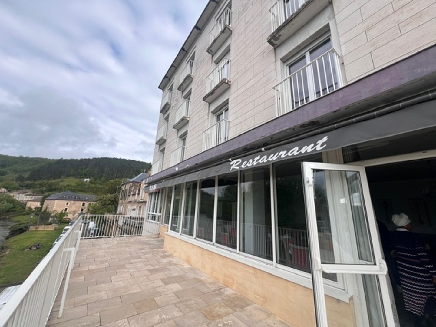 MURS ET FONDS RESTAURANT BAR