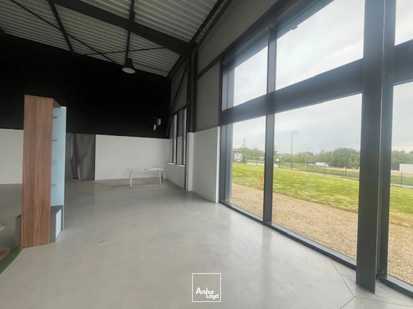 Locaux à vendre - 300m2 - Saint-Martin-Des-... (29600)