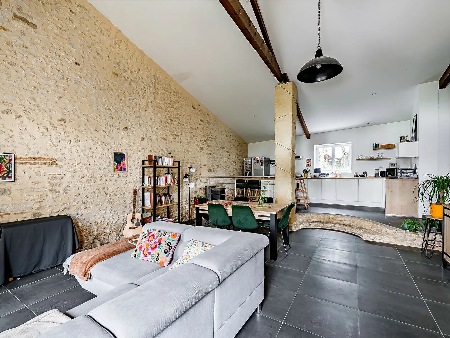 Maison à vendre - 4 pièces - 106m2 - Saint-Aubin-De-Blaye (33820)