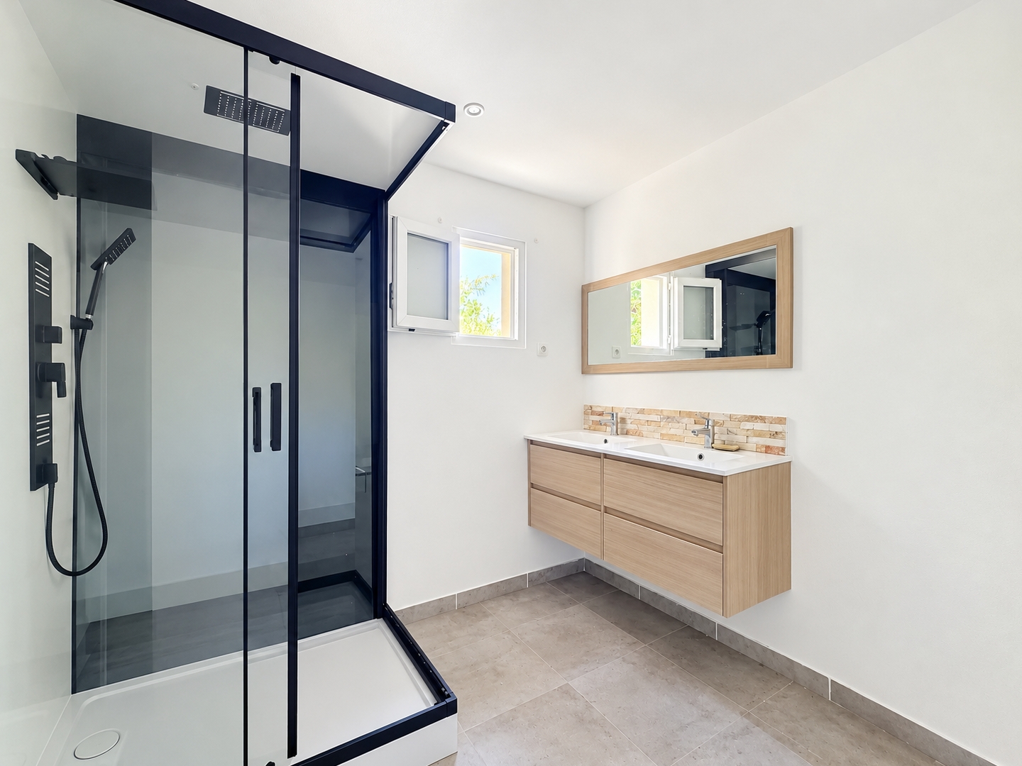 Appartement à vendre - 1 pièce - 35m2 - Fréjus (83600)