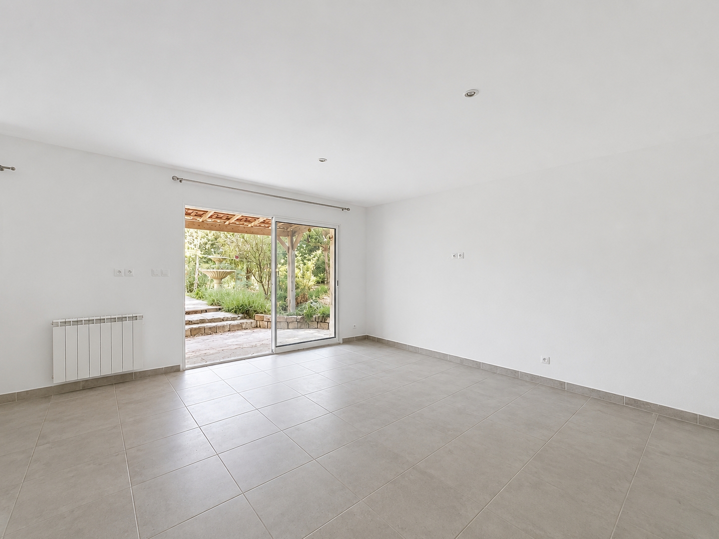 Appartement à vendre - 1 pièce - 35m2 - Fréjus (83600)