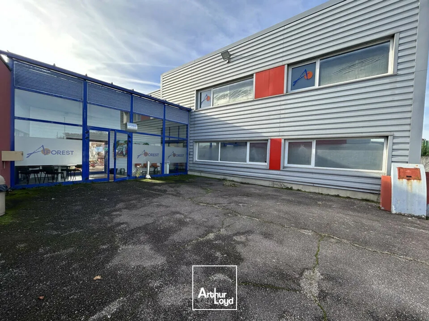 LOCAL D'ACTIVITE - ENTREPOT à VENDRE de 808 m²
