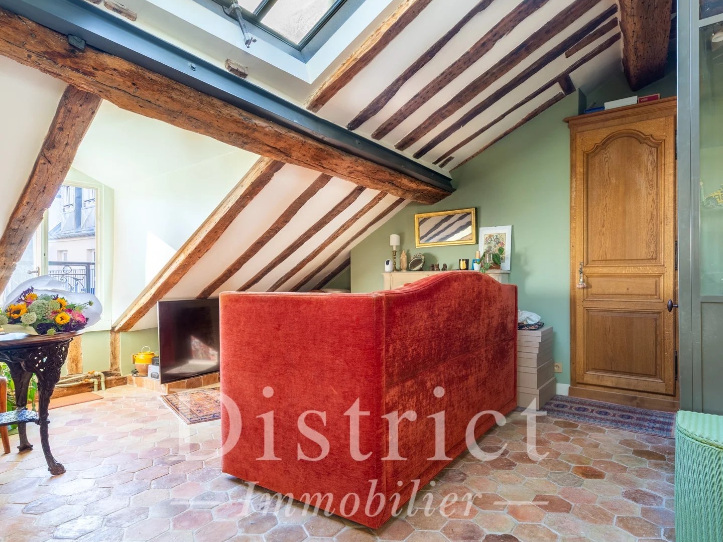 Ile Saint Louis - Studio plein de charme en parfait état