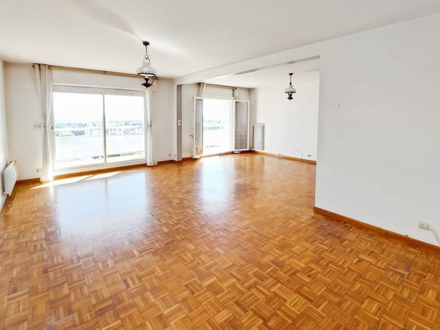 Appartement à vendre - 4 pièces - 137m2 - Manosque (04100)