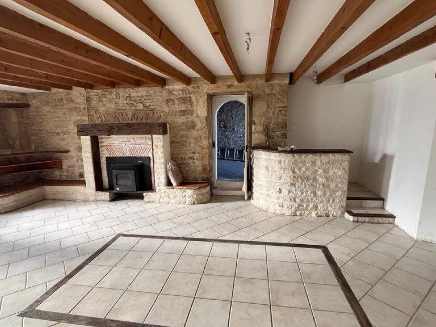Maison à vendre - 6 pièces - 151m2 - Mansle-Les-Fontaines (16230)