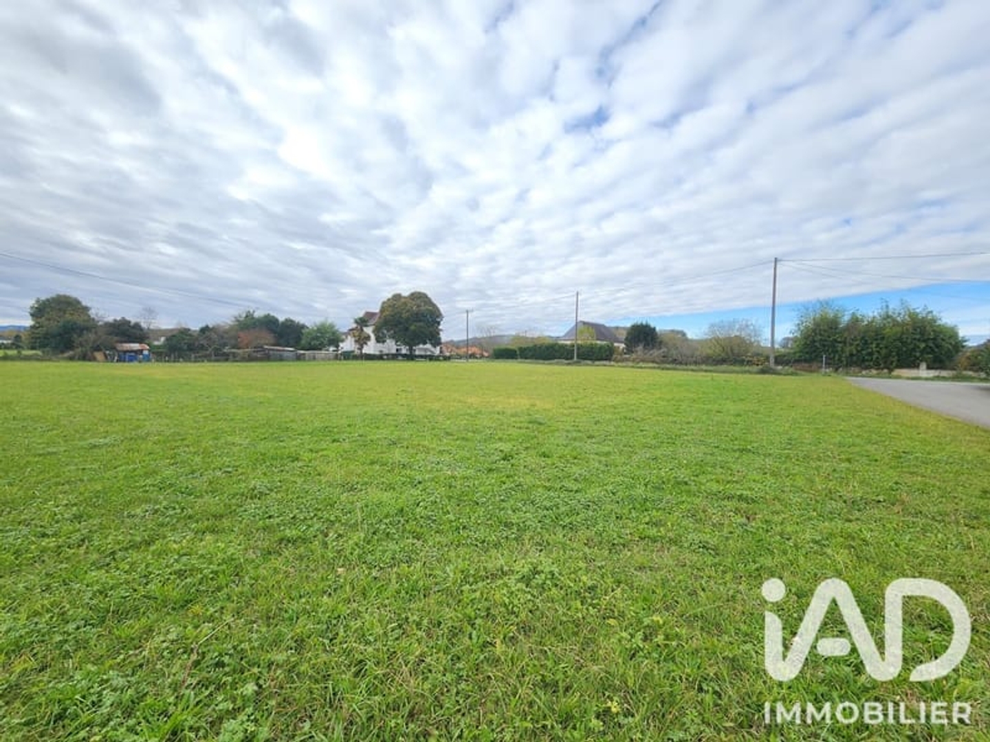 Terrain à vendre - 1677m2 - Espès-Undurein (64130)