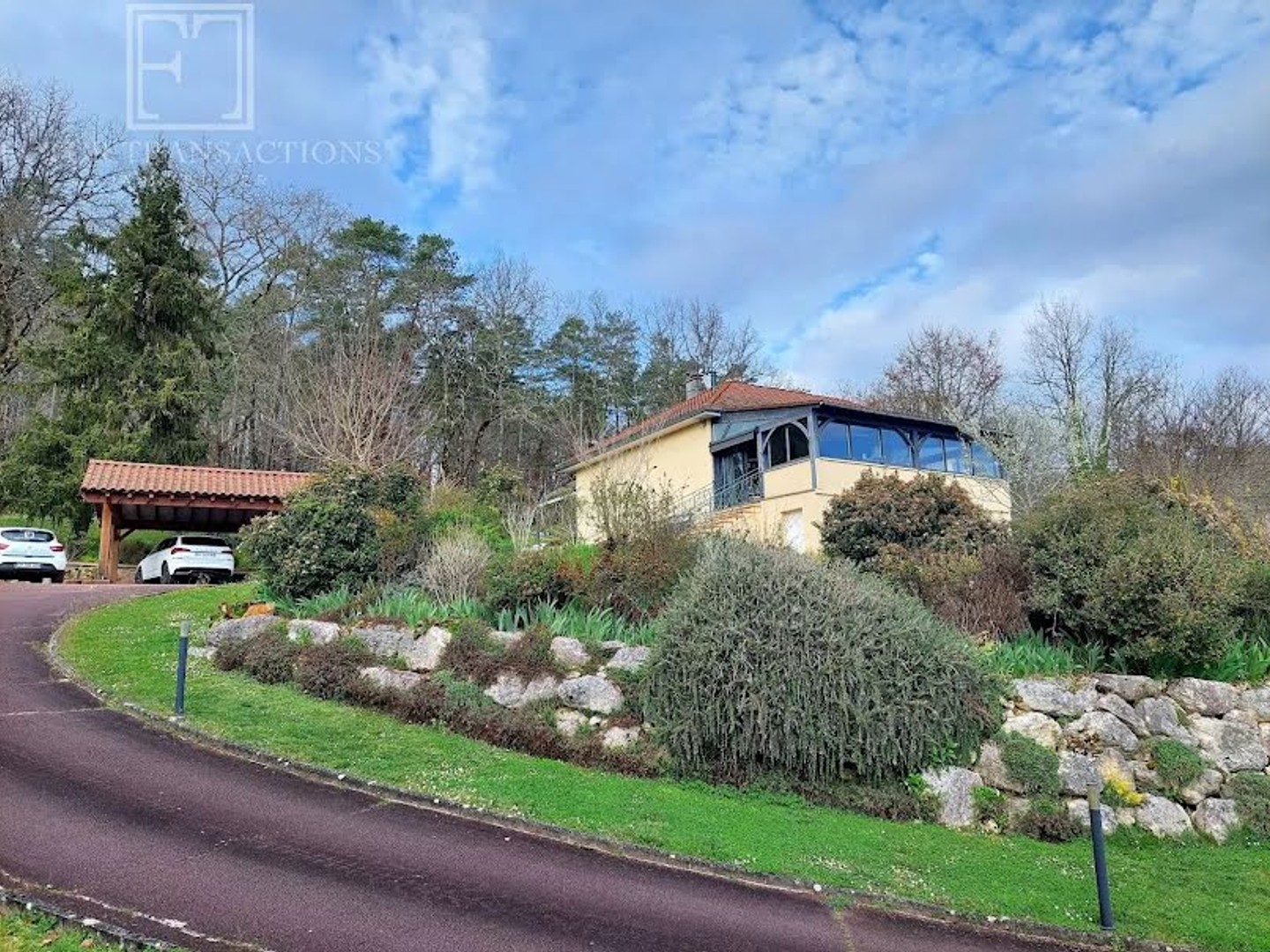 Maison à vendre - 9 pièces - 207m2 - Brantôme En Périgord (24310)