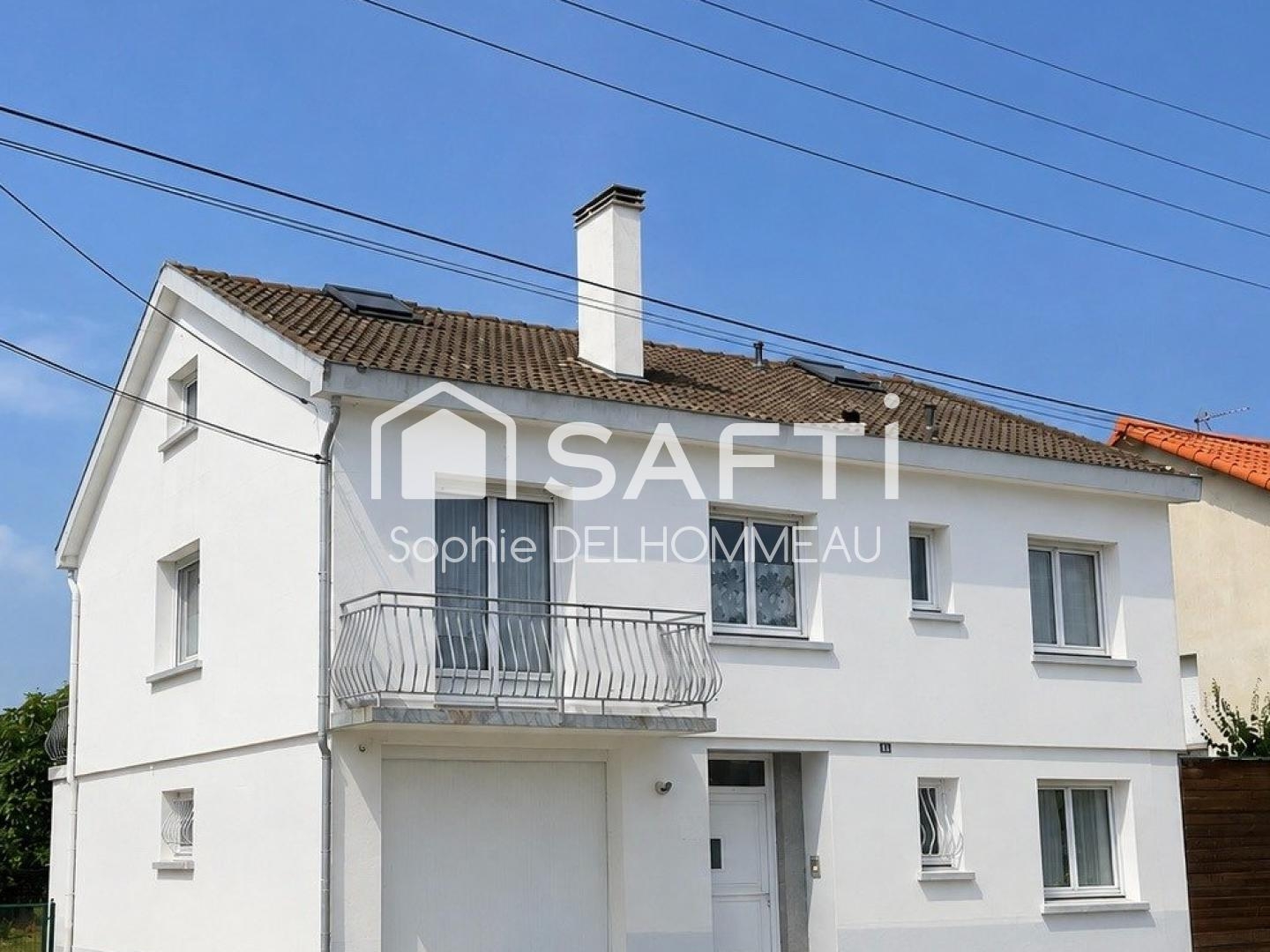 Maison familiale 6 chambres, 4 salles d'eau, 4wc avec jardin clos