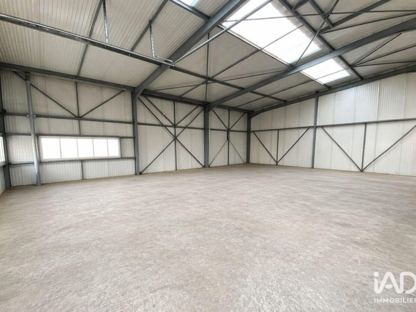 Immeuble commercial 146 m²