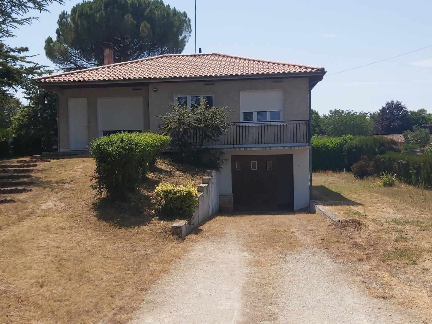 Jolie maison d'habitation fonctionnelle comprenant de nombreuses amélioration récentes