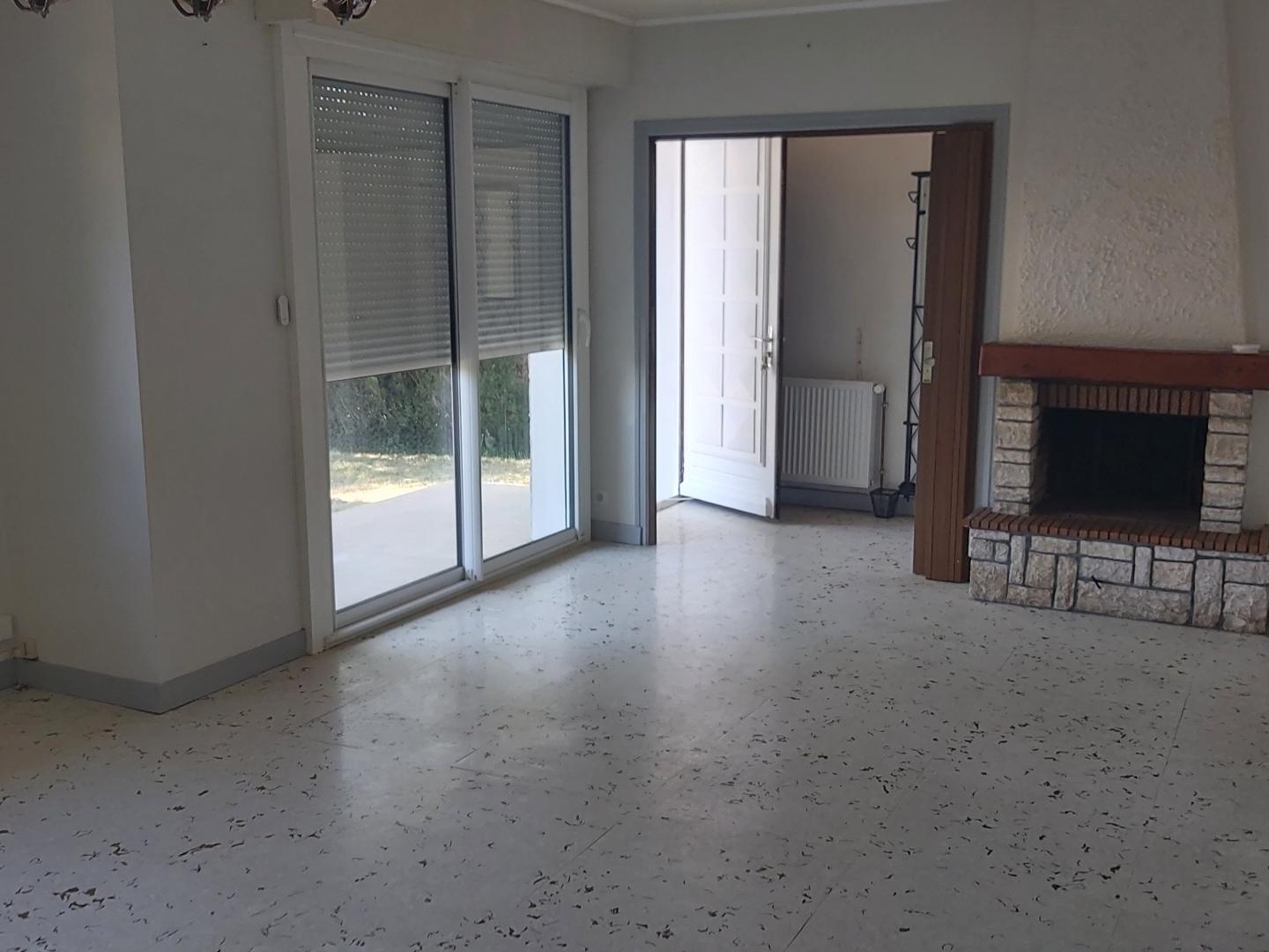 Maison à vendre - 4 pièces - 80m2 - Magnac-Sur-Touvre (16600)