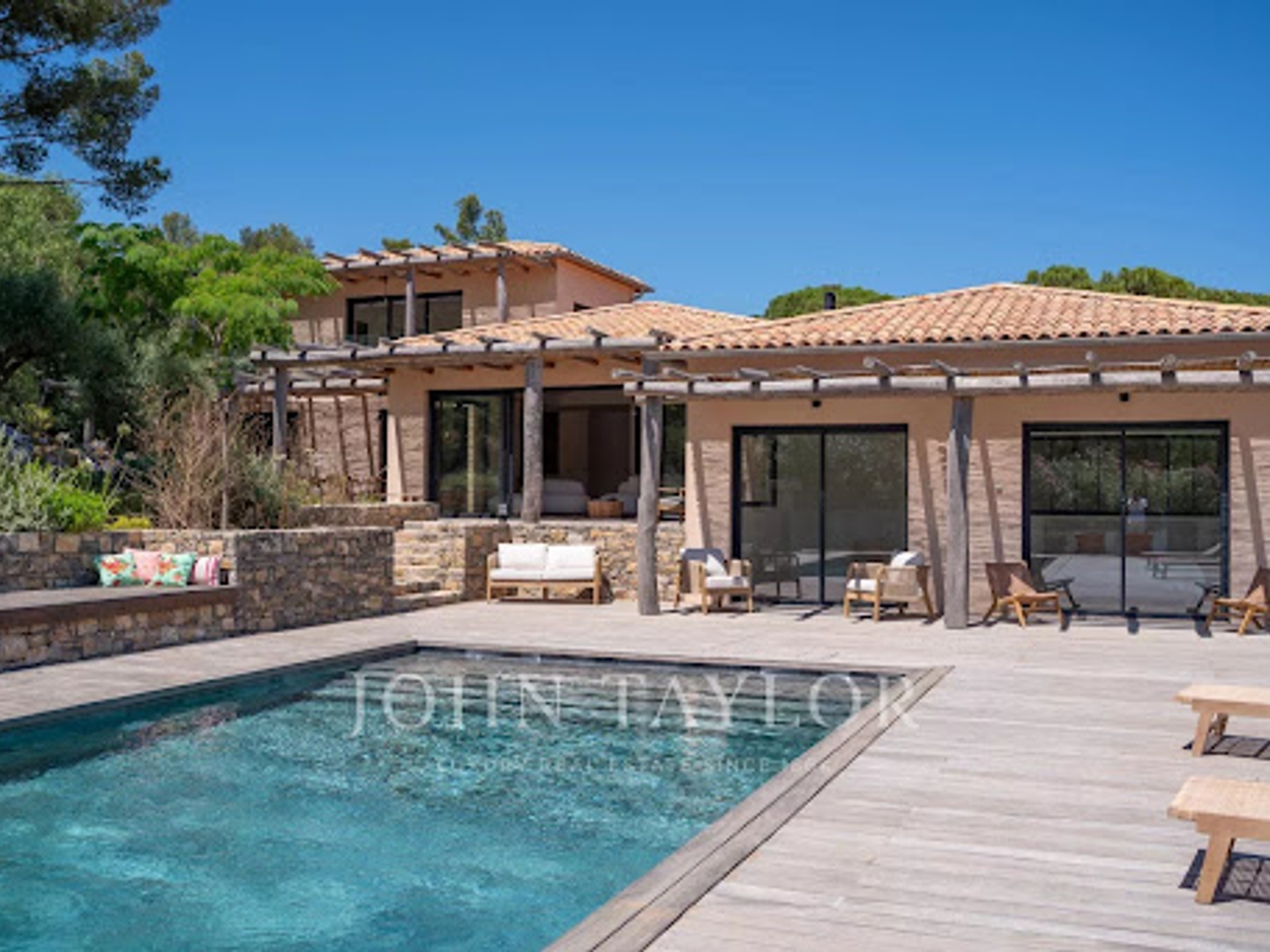 Maison à vendre - 8 pièces - 247m2 - La Croix-Valmer (83420)