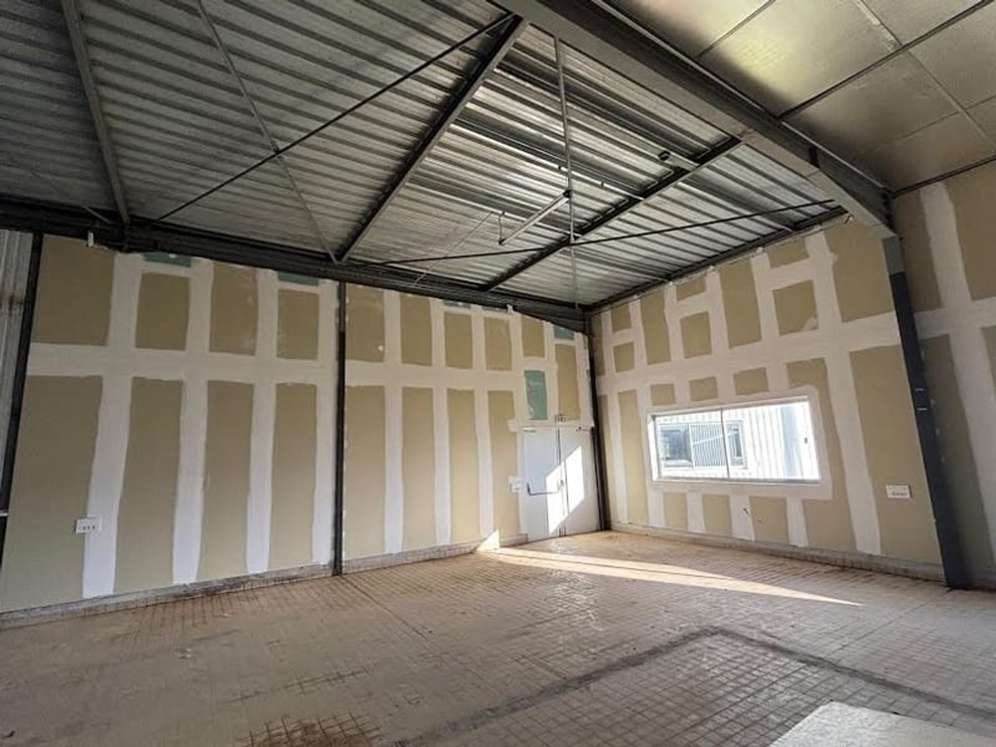 Parking/Garage/Box 50 m²