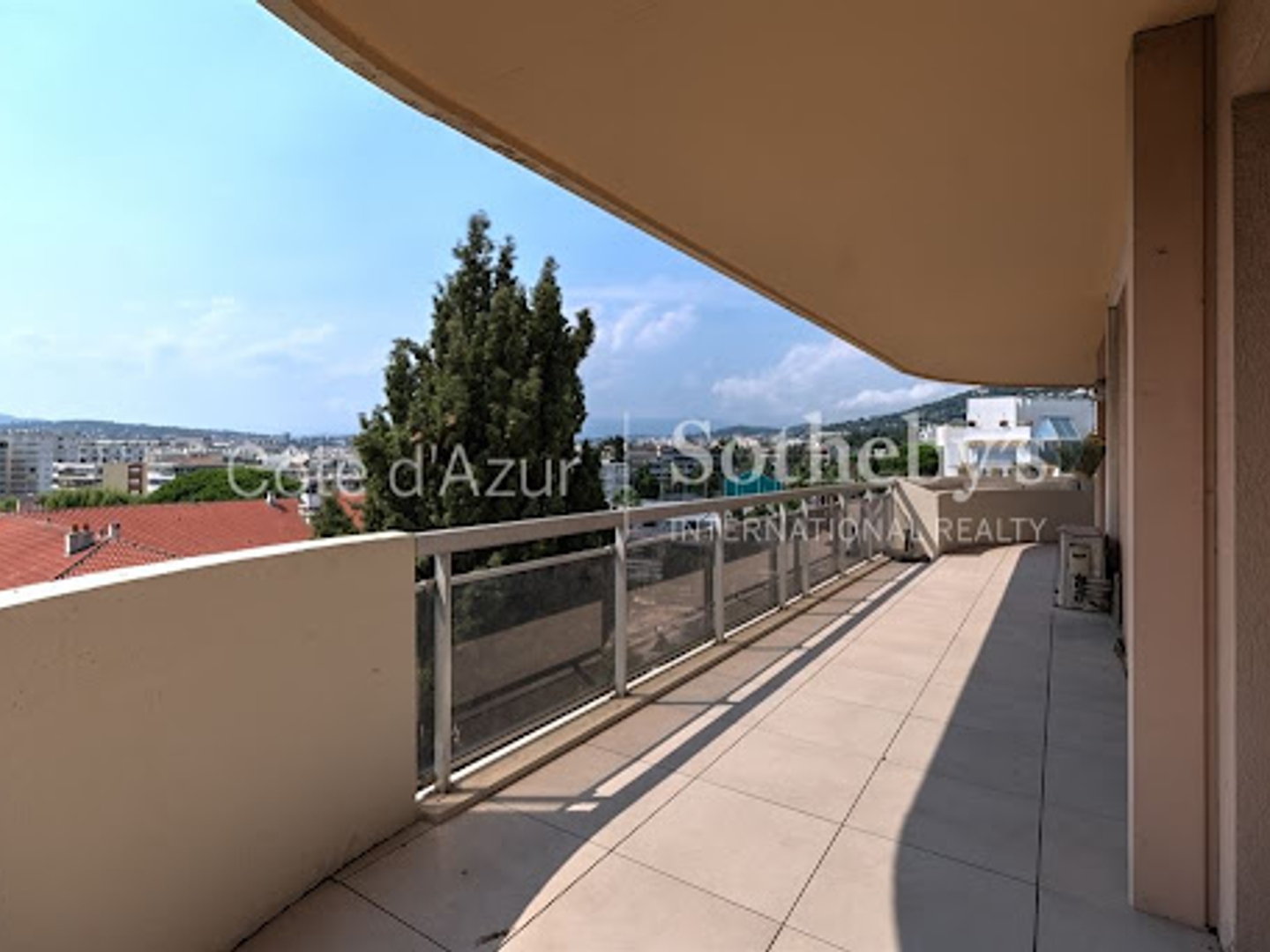Appartement à vendre - 6 pièces - 193m2 - Cannes (06400)