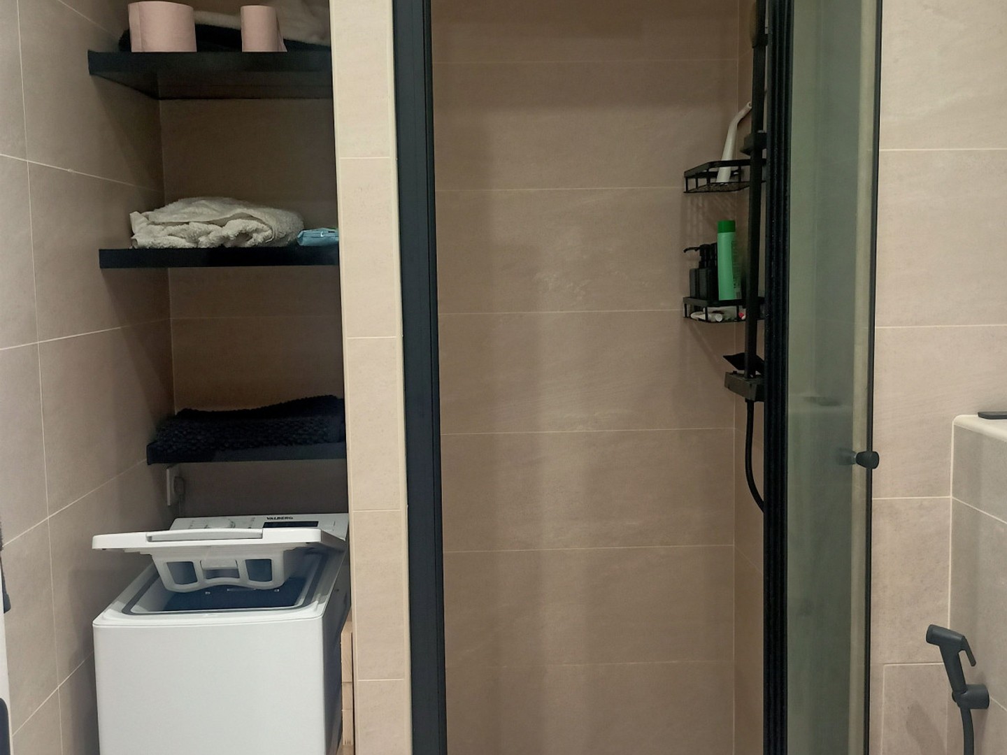 LOCATION STUDIO 19 EME PARIS (loyer tout inclus)