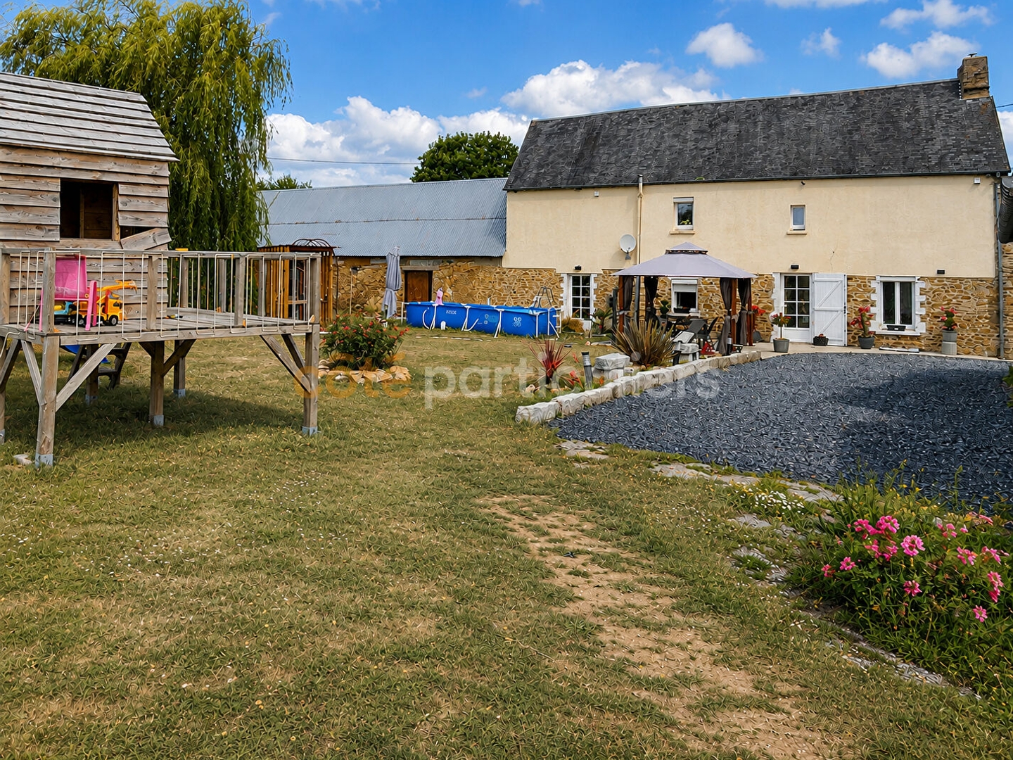 Maison en pierre Millières 104 m2
