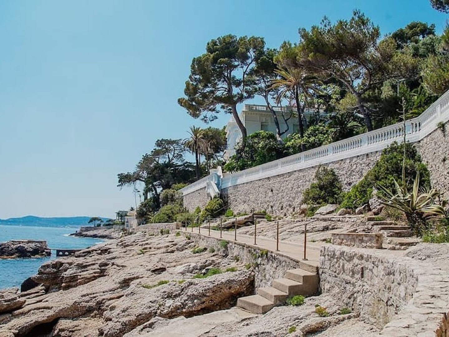 Appartement à vendre - 4 pièces - 94m2 - Cap-D'ail (06320)