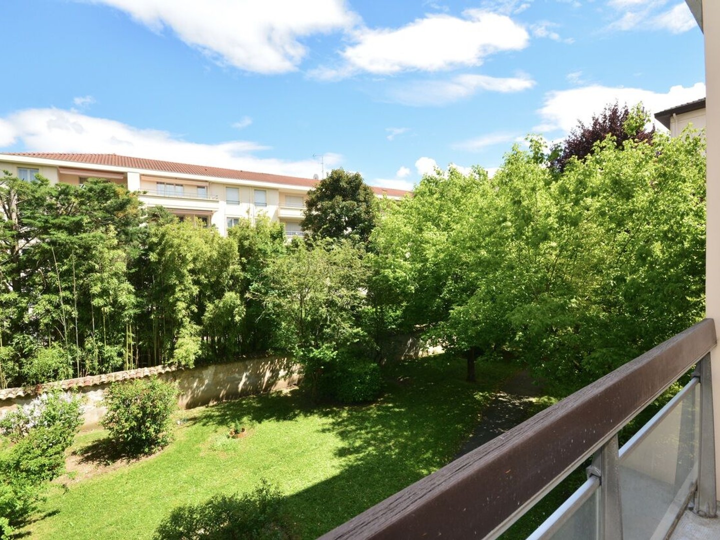 Parking + Appartement + Annexe