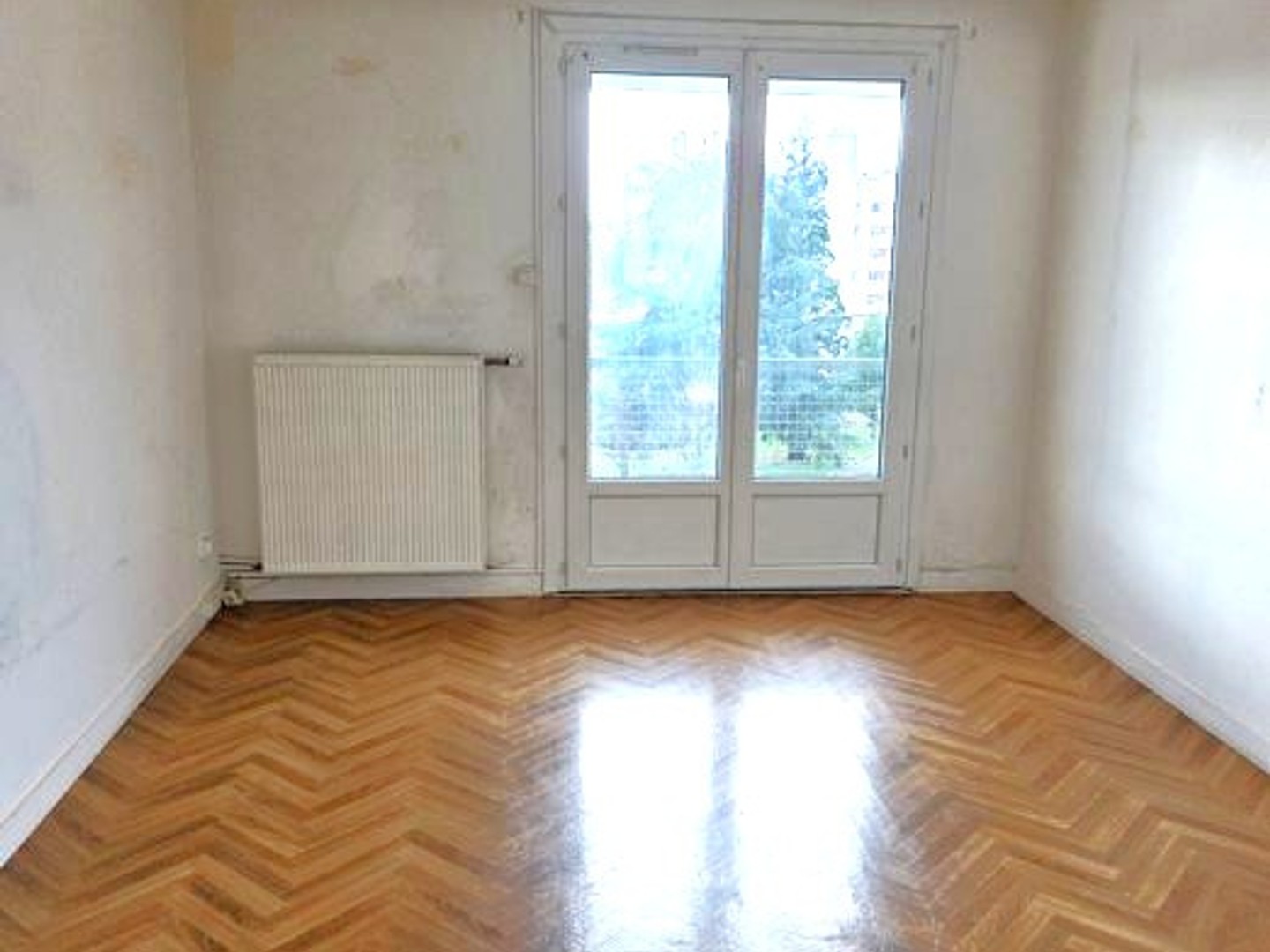 ROANNE Centre-ville Appartement 53 m2 4e étage avec ascenseur Garage fermé