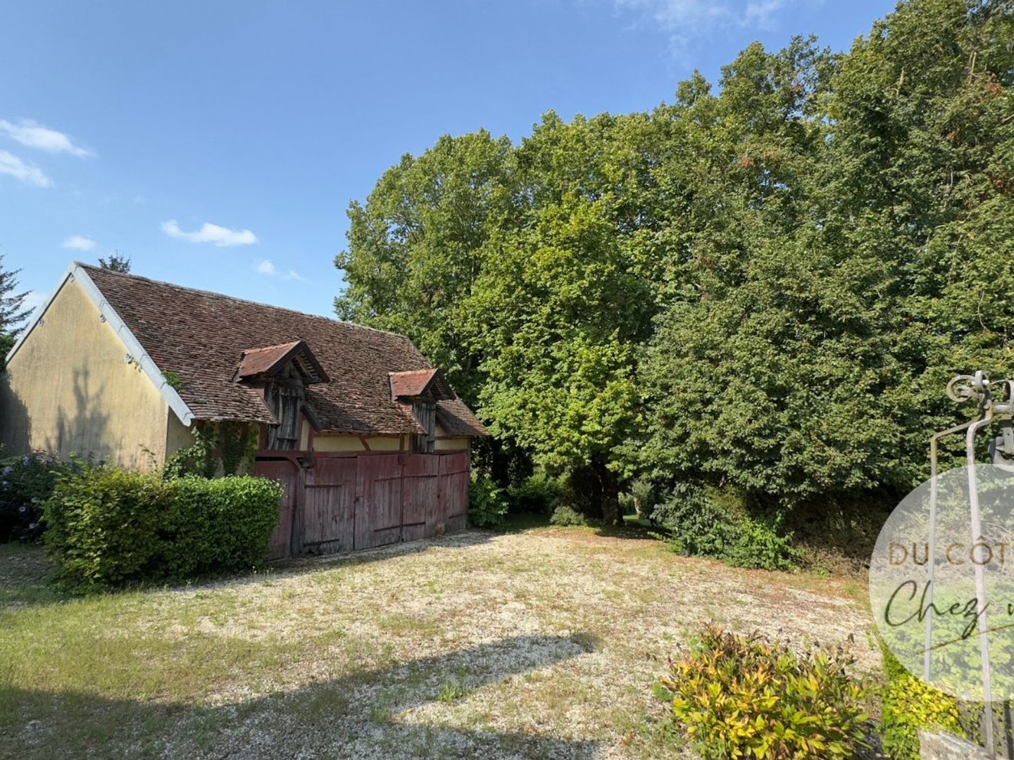 Immeuble à vendre - 6 pièces - 130m2 - Isle-Aumont (10800)