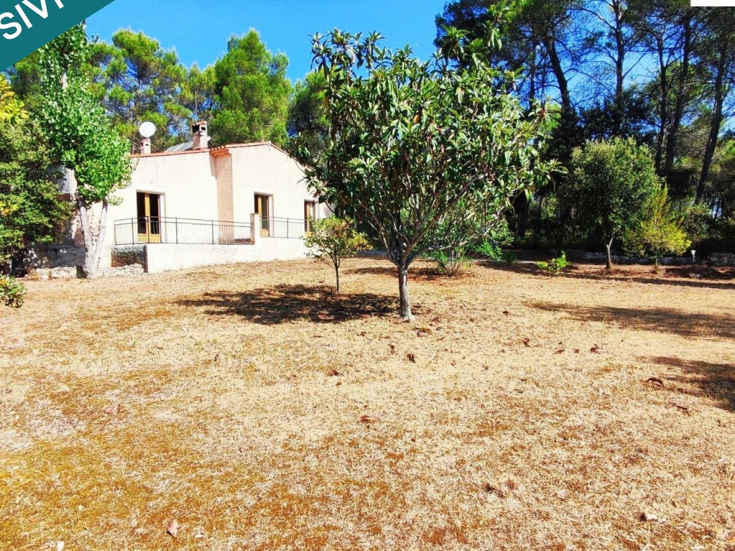 Maison de 83 m², 2510 m² de terrain entièrement clos.