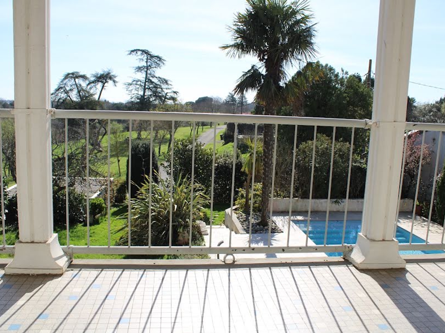 Maison à vendre - 14 pièces - 220m2 - Beaumont-De-Lomagne (82500)