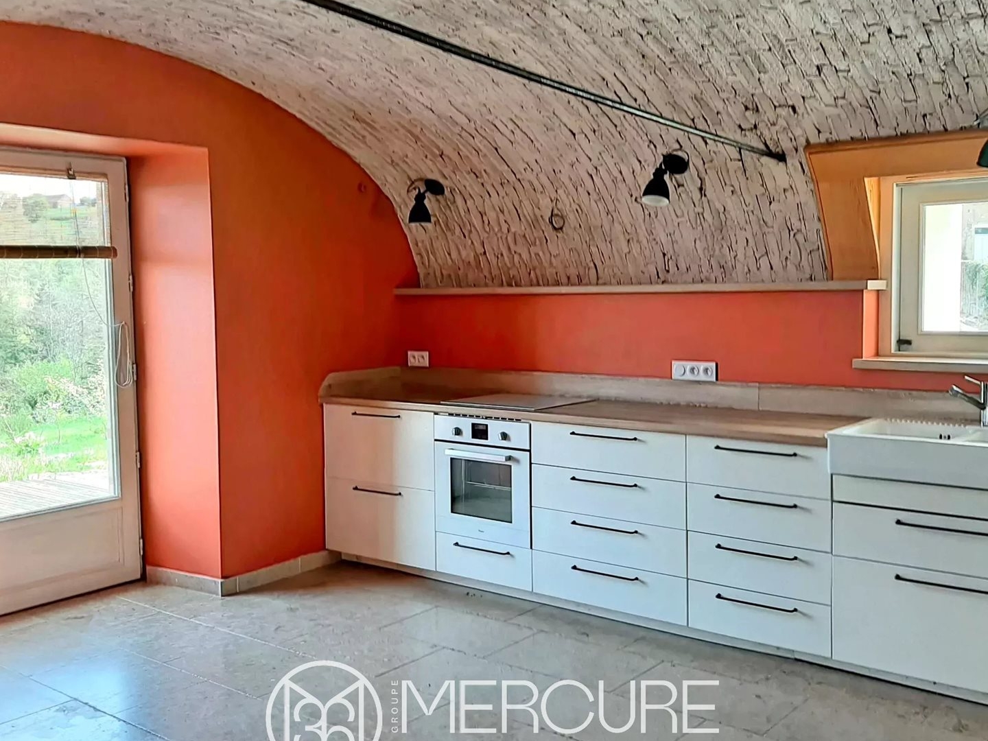 Chateau Renove, 66Ha, Piscine, Source