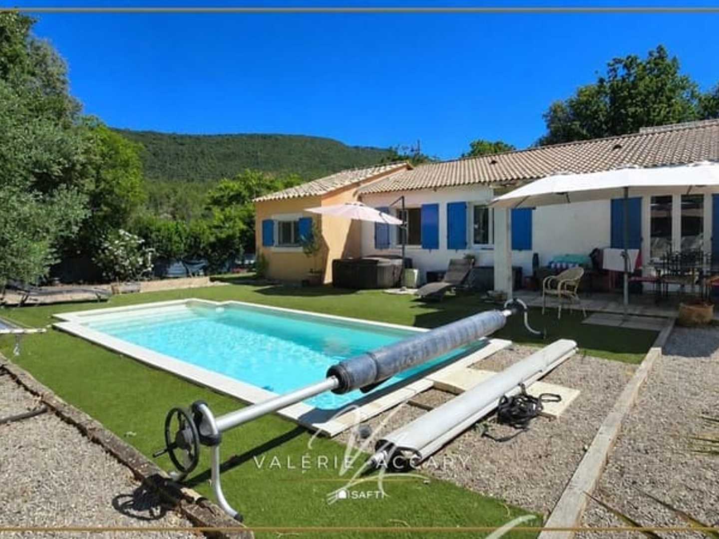 Sainte-Anastasie : Maison de 112 m² sur un terrain de 1400 m² avec dépendance aménagée, piscine...