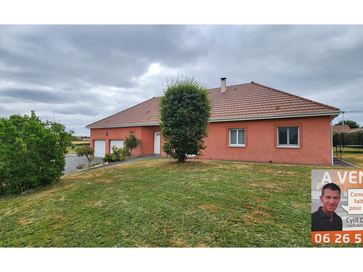 Maison T5+1 récente, de plain-pied au calme