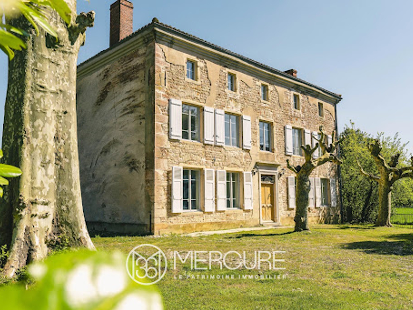 Propriété 9 pièces 327 m²