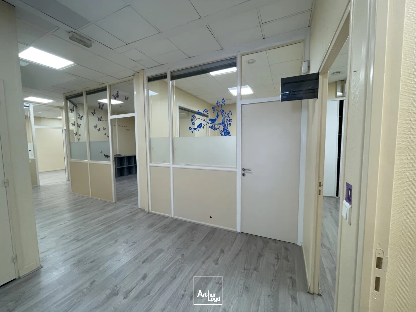 PLATEAU DE BUREAUX PMR -154 m2 - A VENDRE - SOISSONS