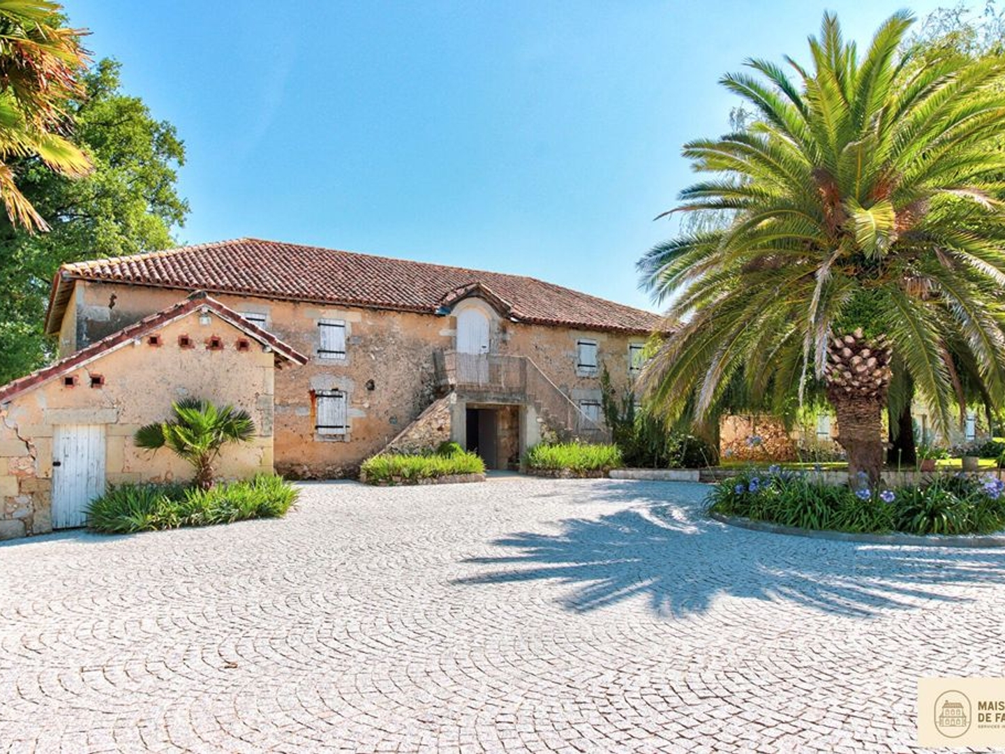 Maison à vendre - 16 pièces - 500m2 - Saint-Aubin-De-Médoc (33160)