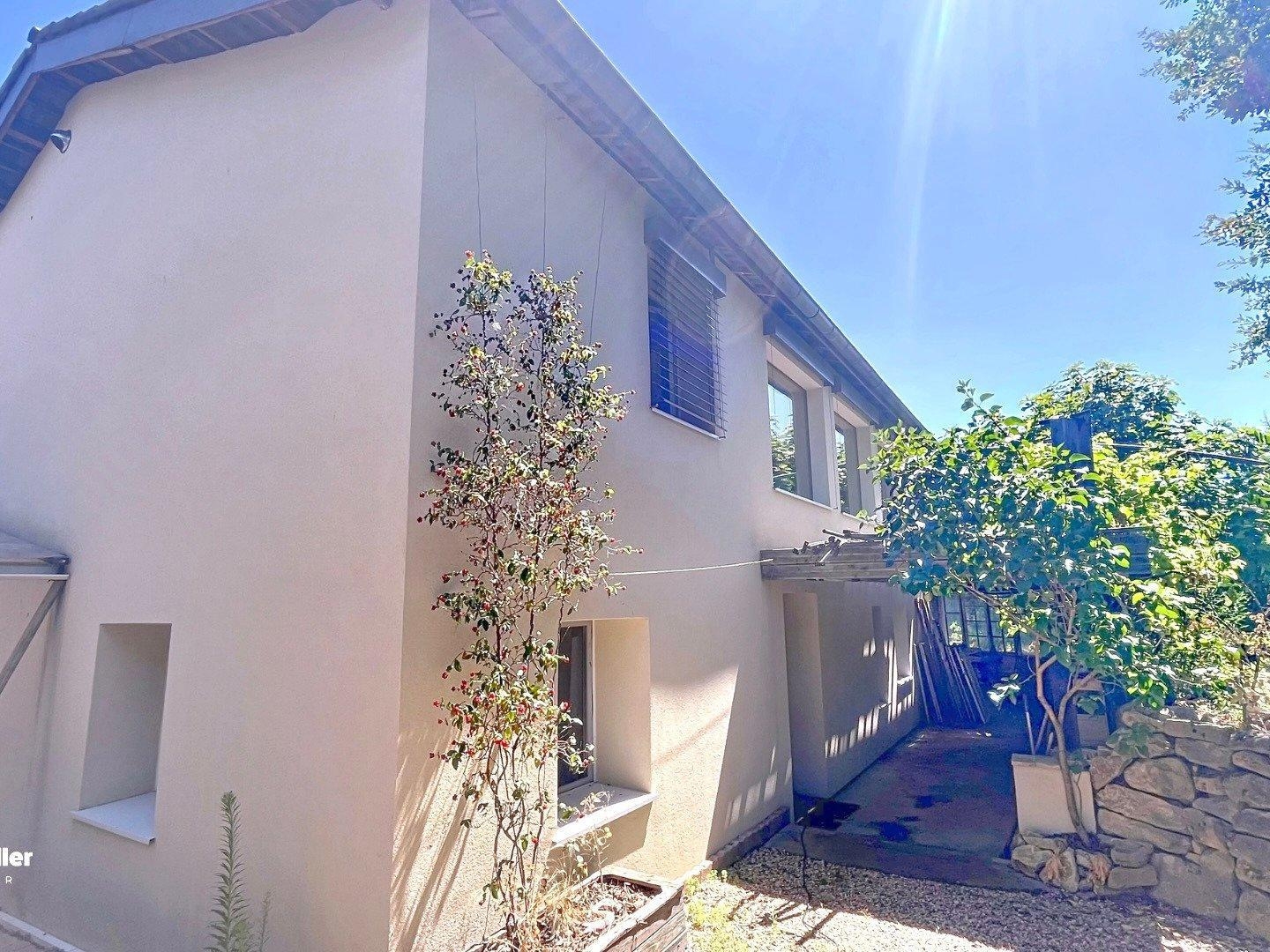 Maison à vendre - 7 pièces - 170m2 - Montmerle-Sur-Saône (01090)