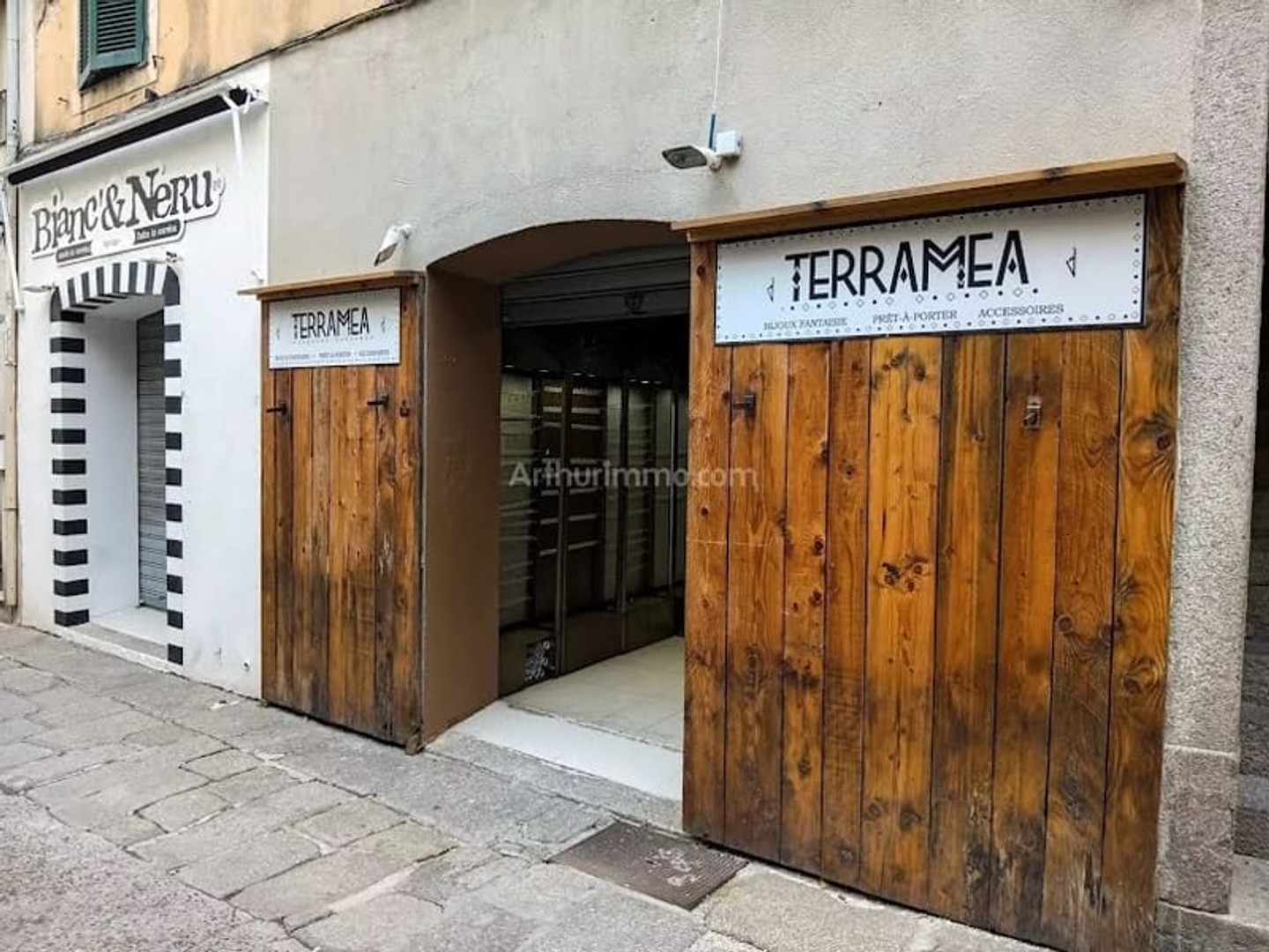 Local 71 m²