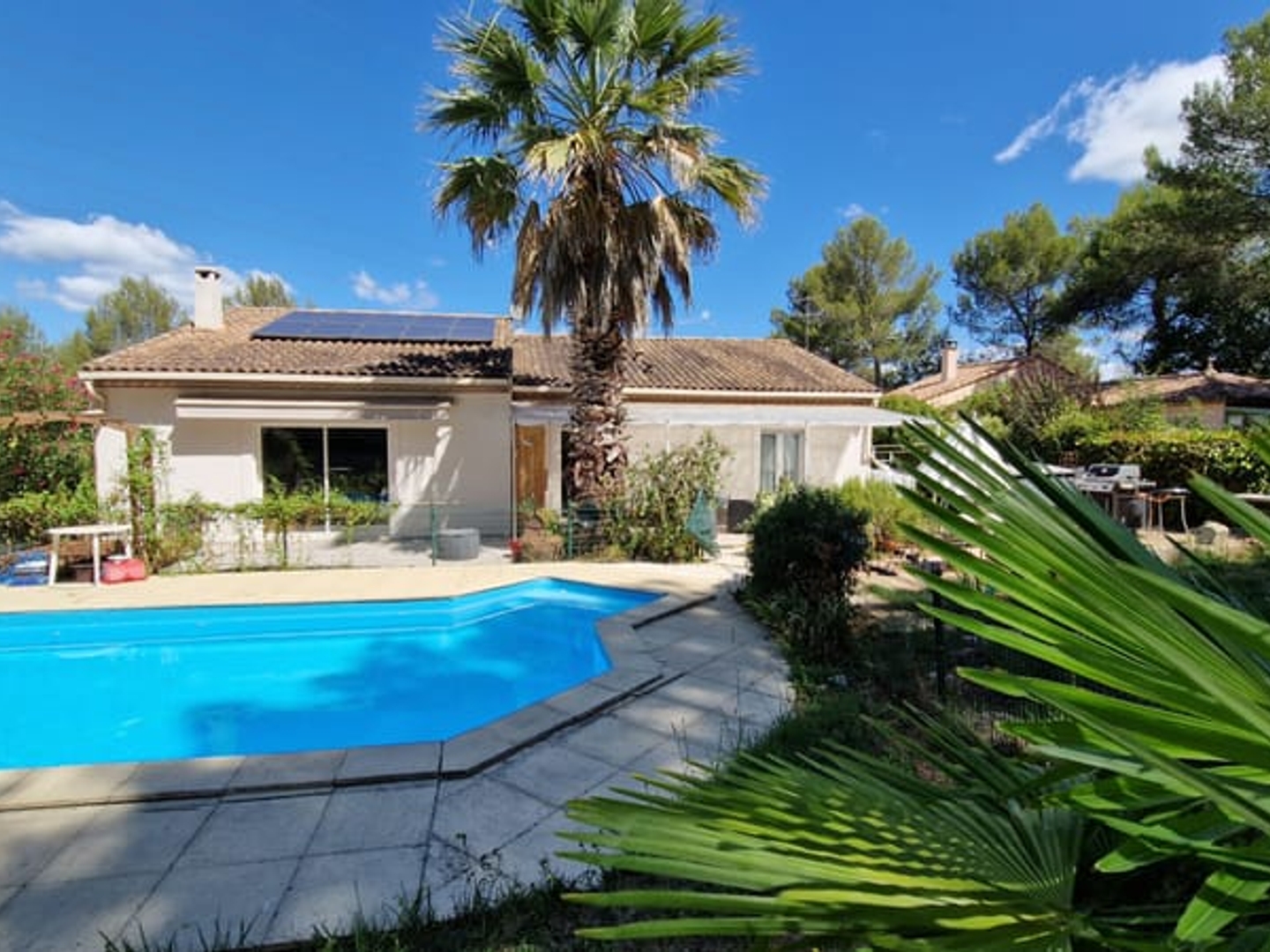 VILLA FAMILIALE