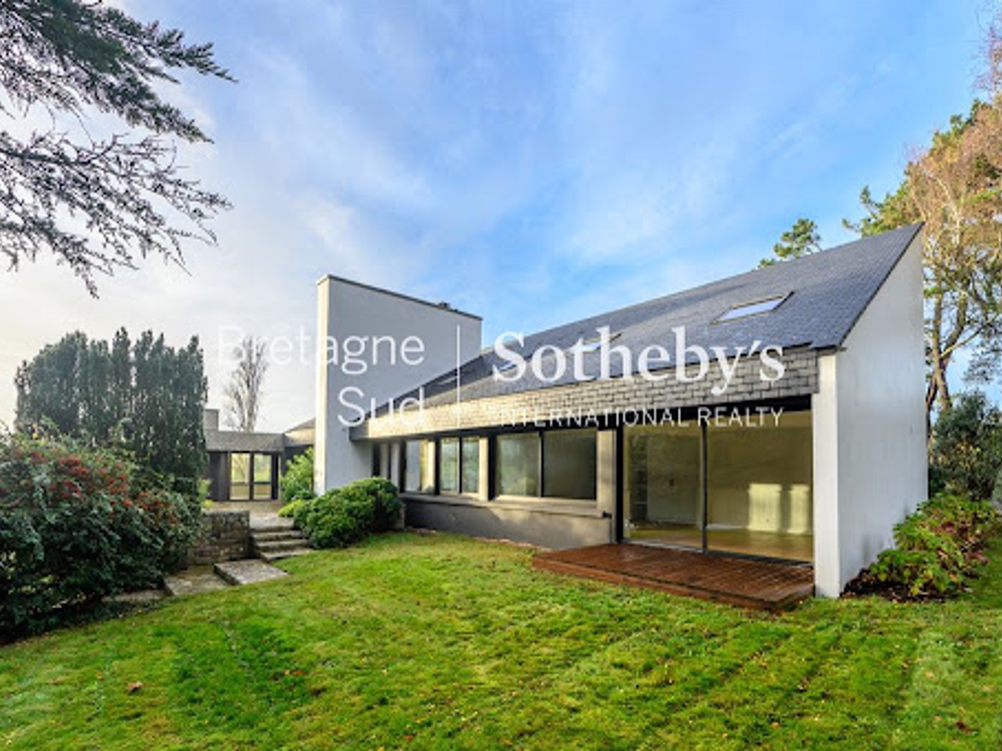Maison 12 pièces 384 m²