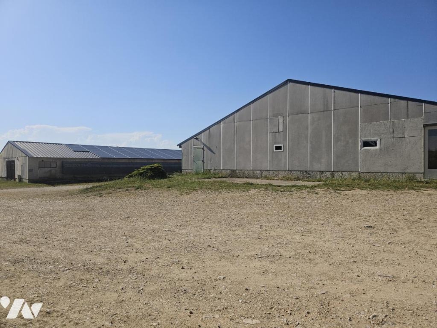 Local 3000 m²
