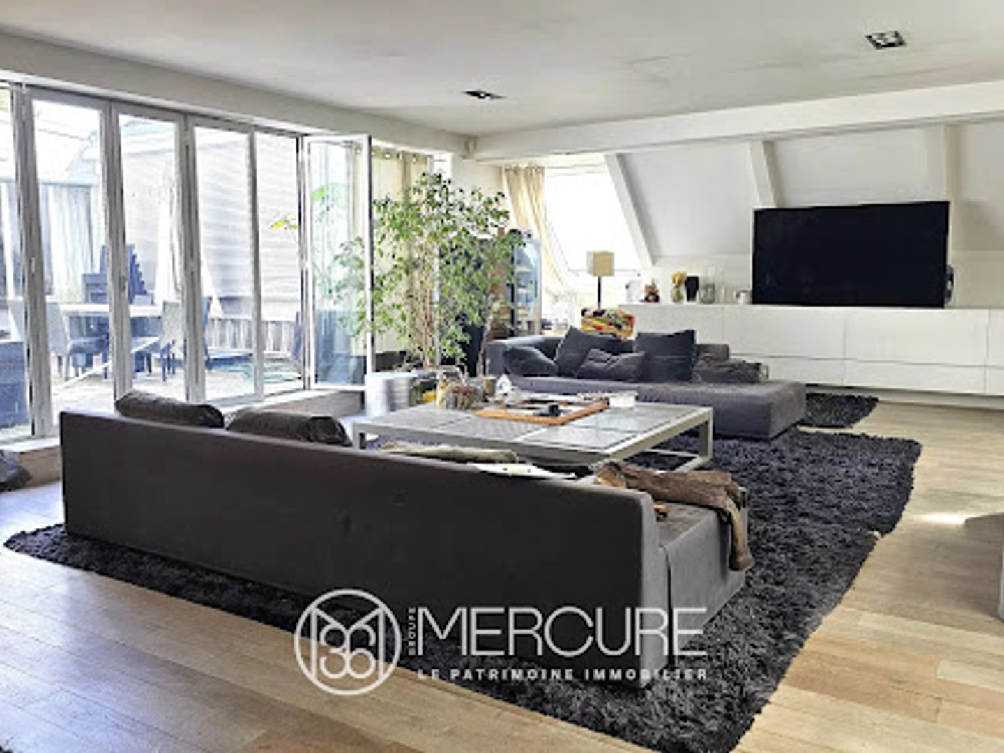 Maison 7 pièces 292 m²