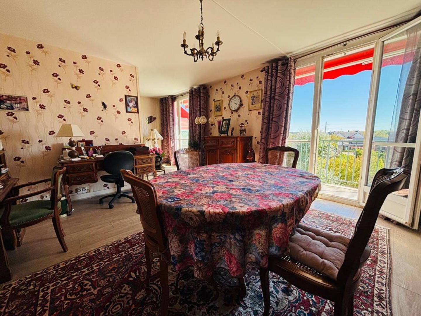 Appartement à vendre - 4 pièces - 77m2 - Chambray-Lès-Tours (37170)