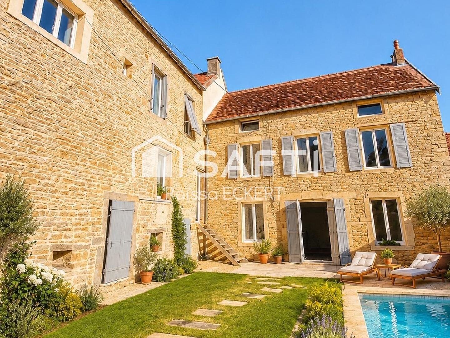 Maison de charme rénovée 230 m² Bourgogne au coeur des vignes