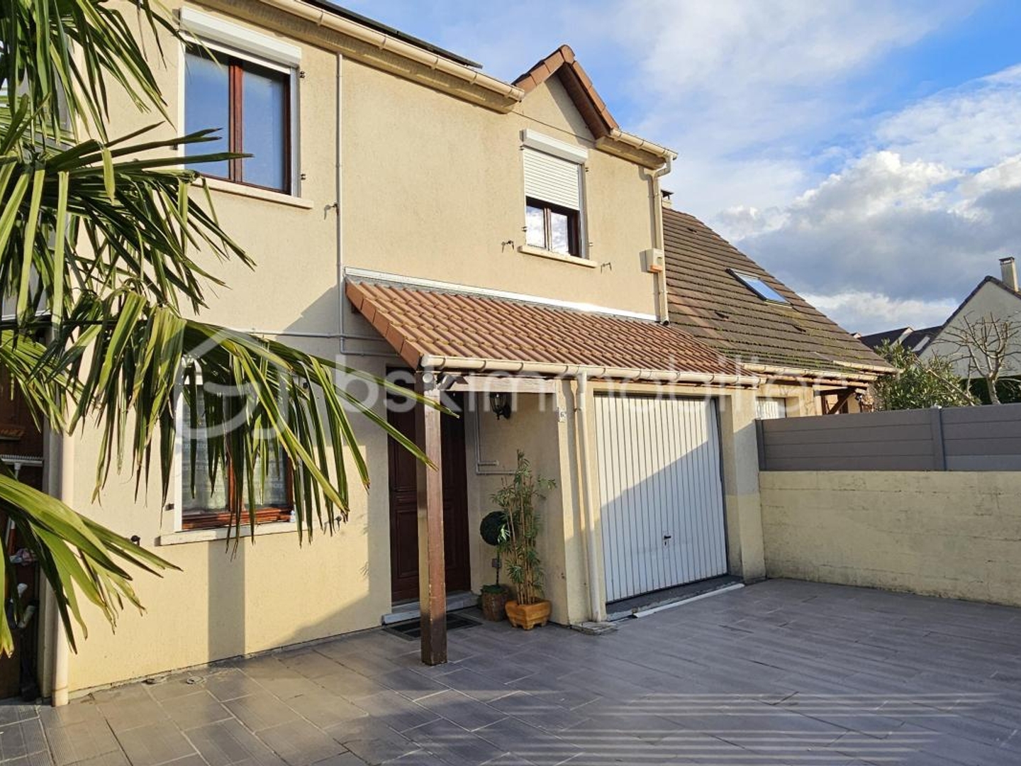 Maison de 2000 dans quartier calme et familliale